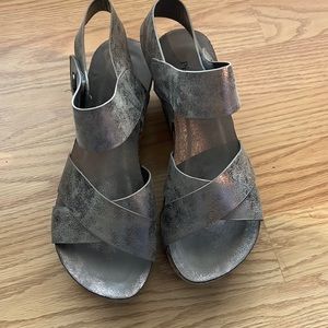 Pierre Dumas Excellent condition size 6 wedges